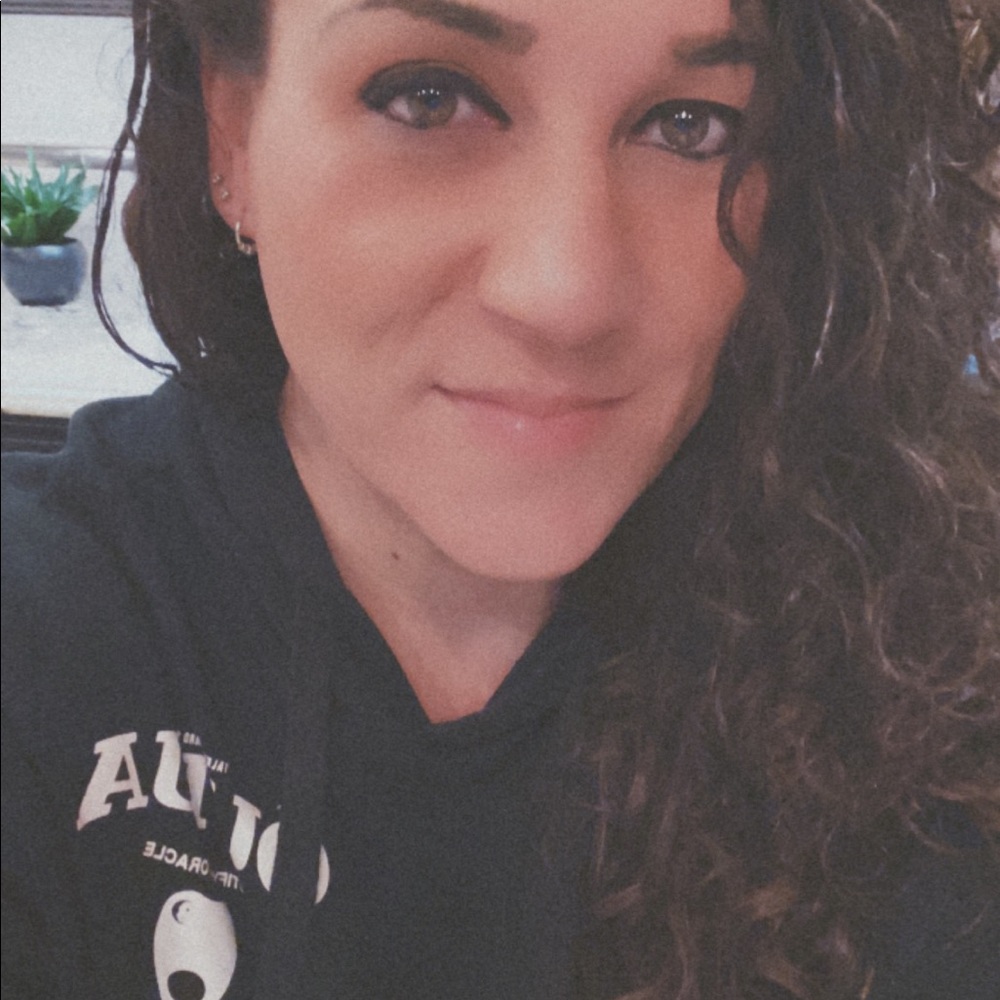 Meet your Posher, Nicole